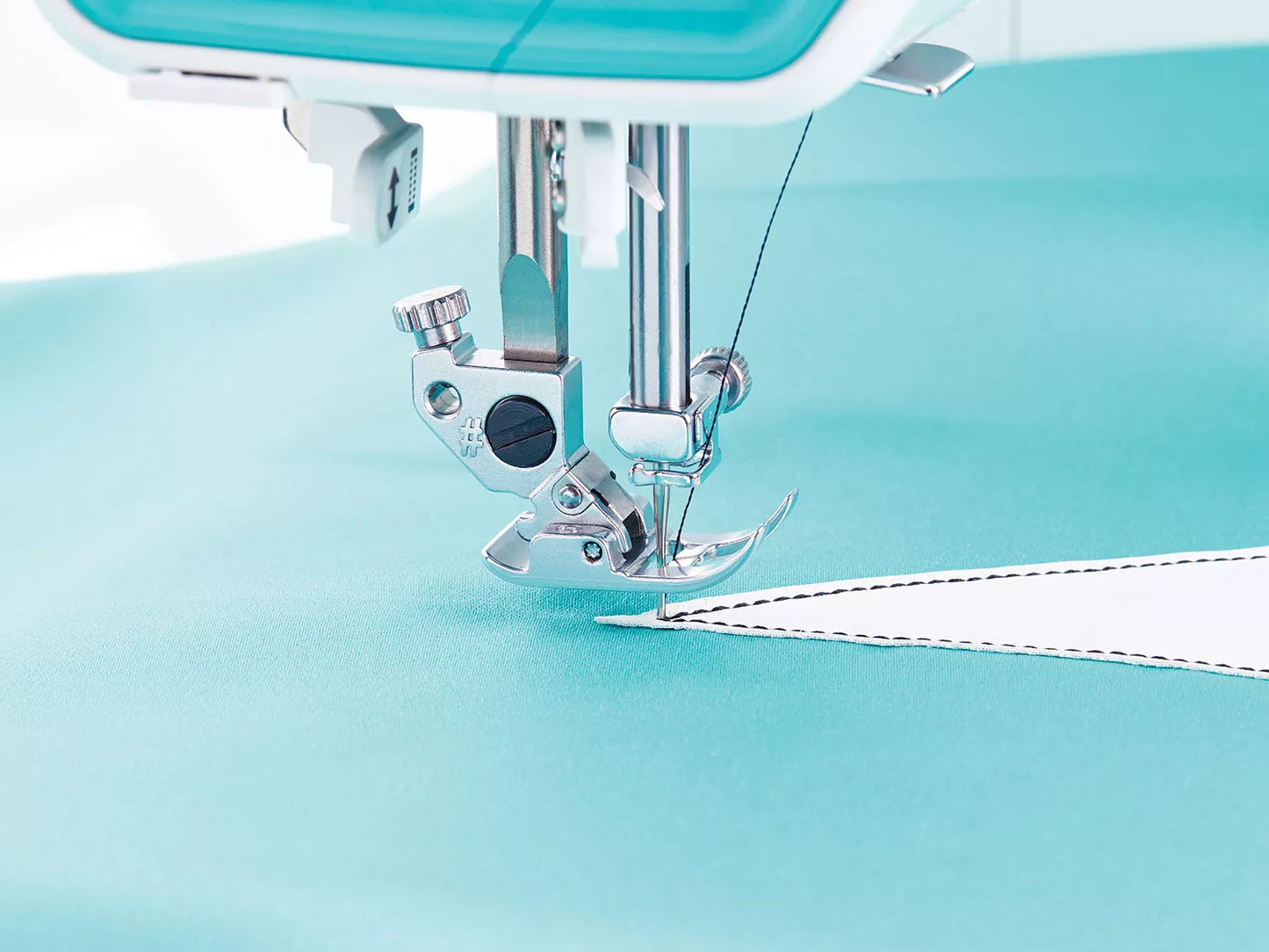 SMARTER by PFAFF 260c Sewing Machine