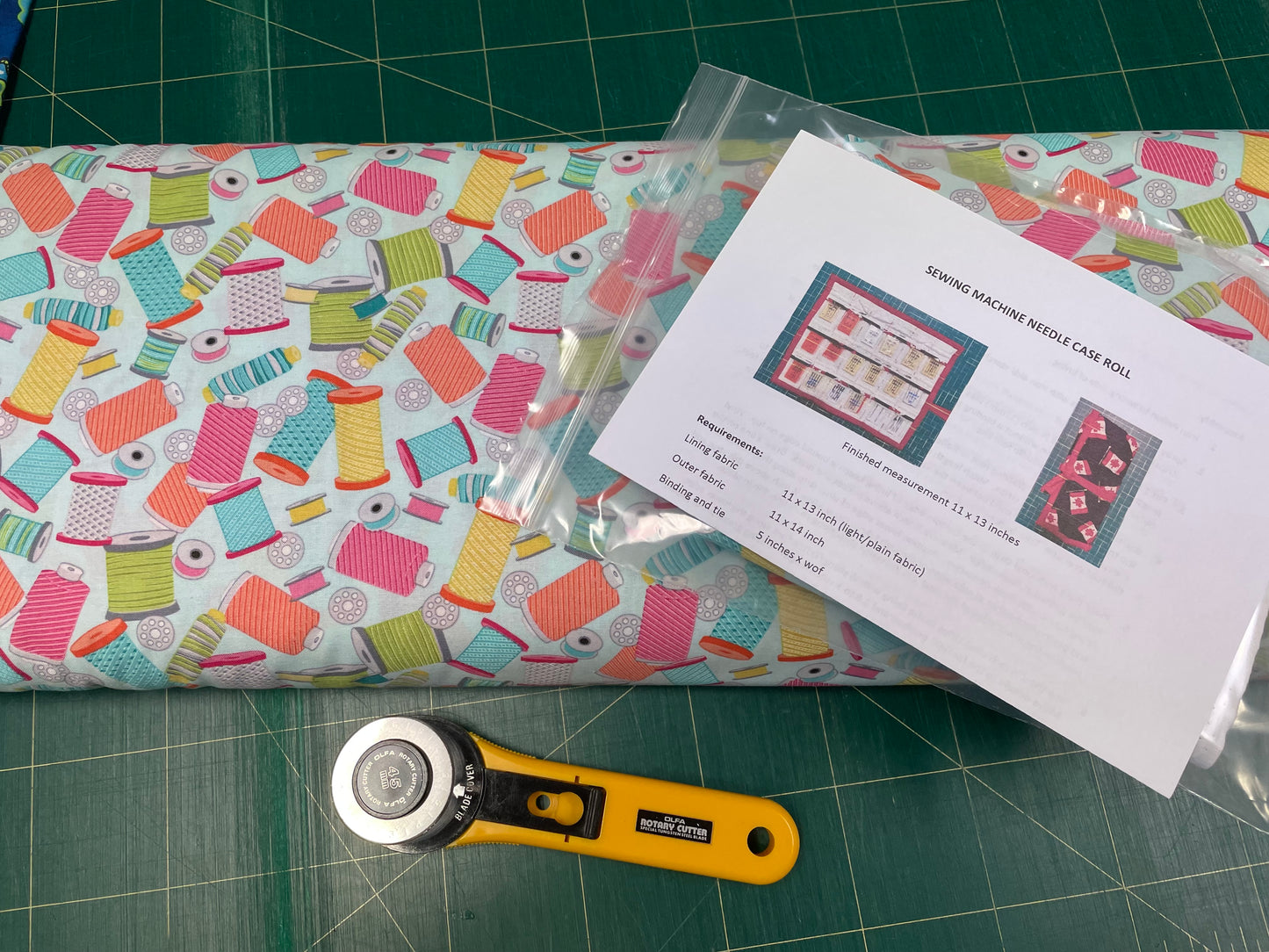 Machine needle case roll kit