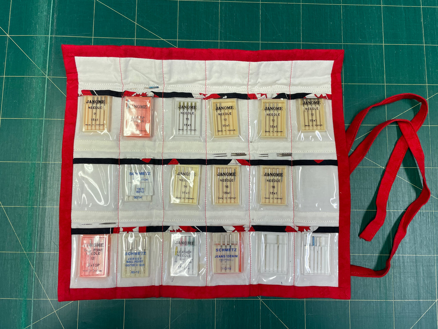 Machine needle case roll kit